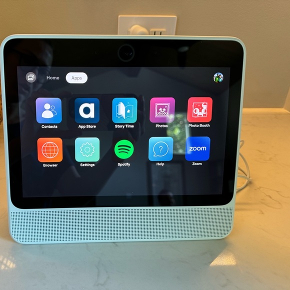 Facebook Portal 10.1" Display 1st Gen Smart Hands-Free Video Call Alexa Zoom - Picture 6 of 6